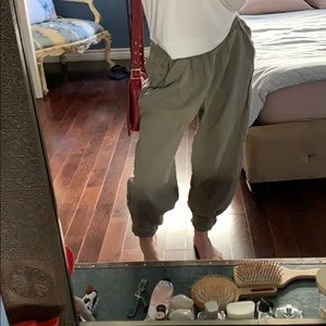 Johnny was 100% linen pants